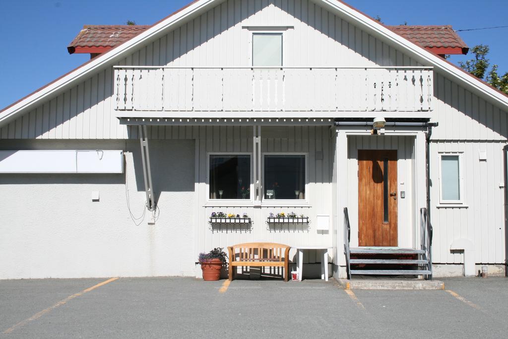 Sentralen Inn 안데네스 외부 사진